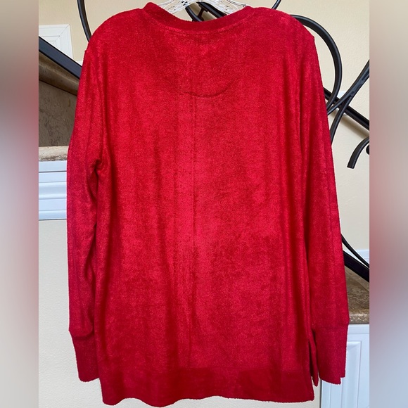 NC State Wolf patch sweater NWOT - Picture 4 of 5